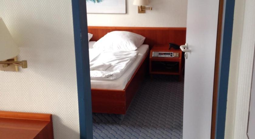 A1 Raststaette & Motel Hamburg-Stillhorn الغرفة الصورة